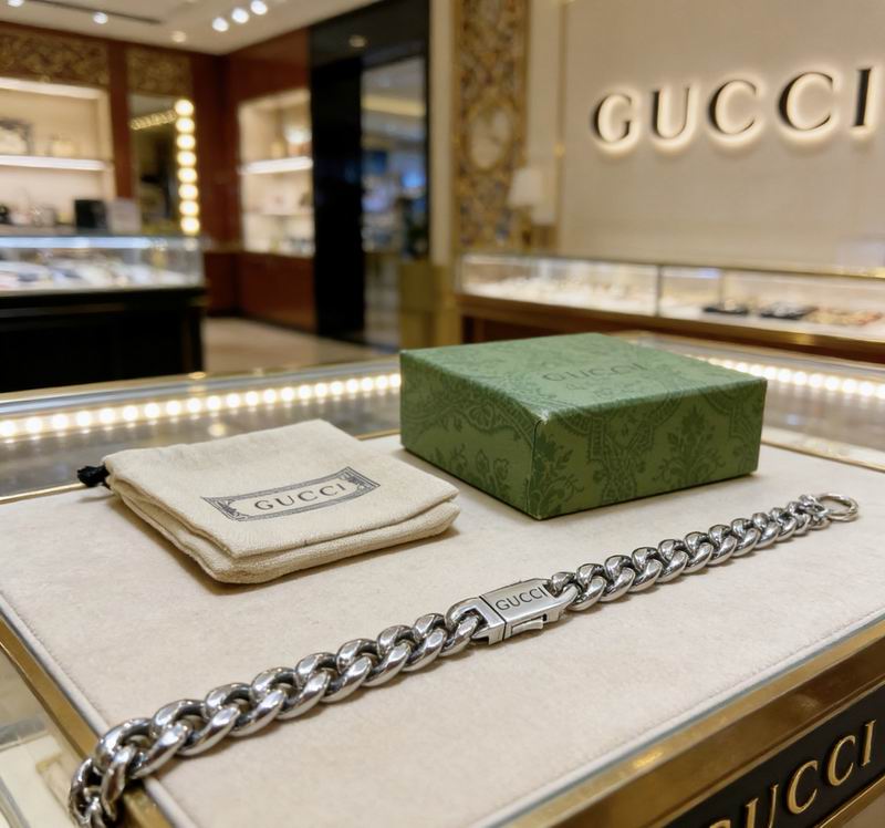 Gucci Necklace  03yxs202 (5)