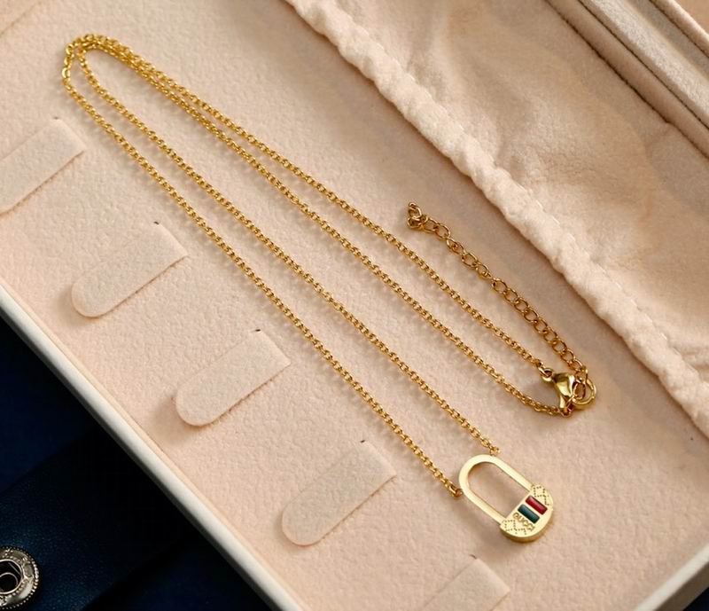 Gucci Necklace  03yxs220 (2)