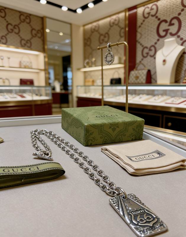 Gucci Necklace  03yxs250 (2)