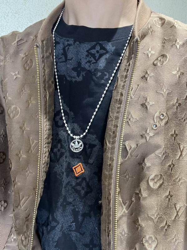 Gucci Necklace  03yxs302 (3)