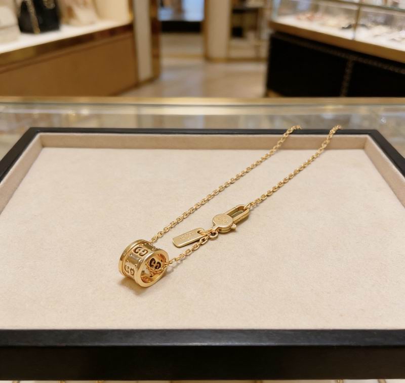 Gucci Necklace  03yxs312 (5)