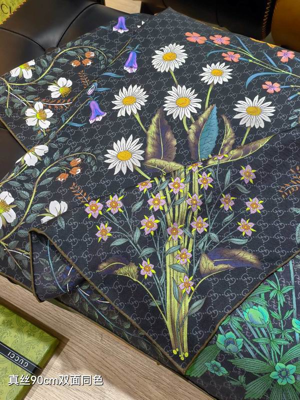 Gucci Silk Scarf 90X90cm E10 (6)