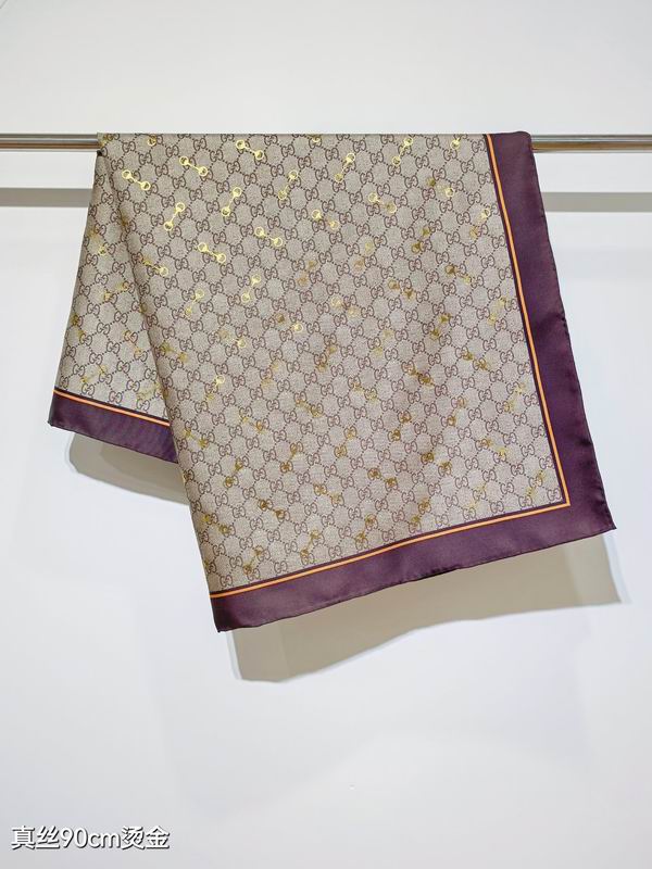 Gucci Silk Scarf 90X90cm E15 (22)
