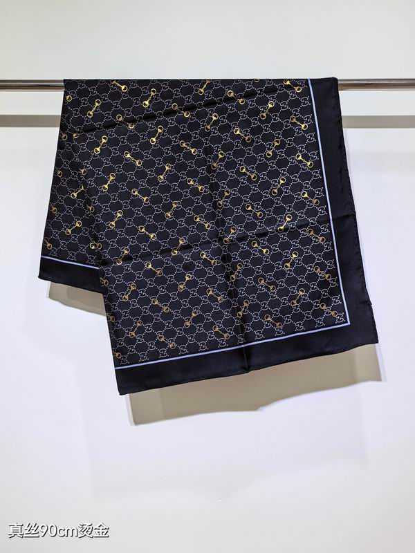 Gucci Silk Scarf 90X90cm E15 (42)