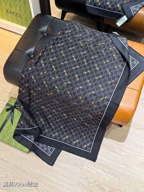 Gucci Silk Scarf 90X90cm E15 (45)