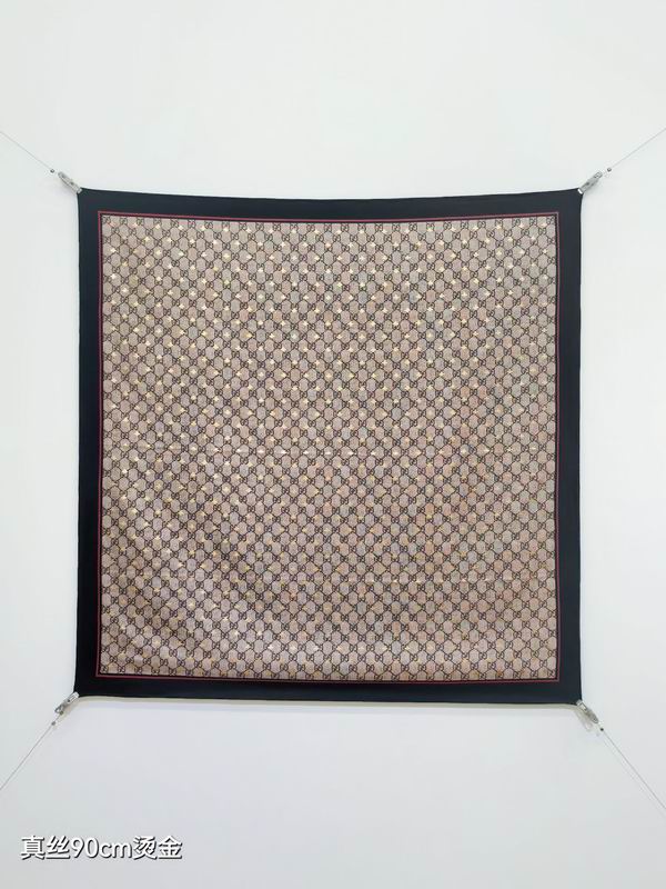 Gucci Silk Scarf 90X90cm E15 (9)