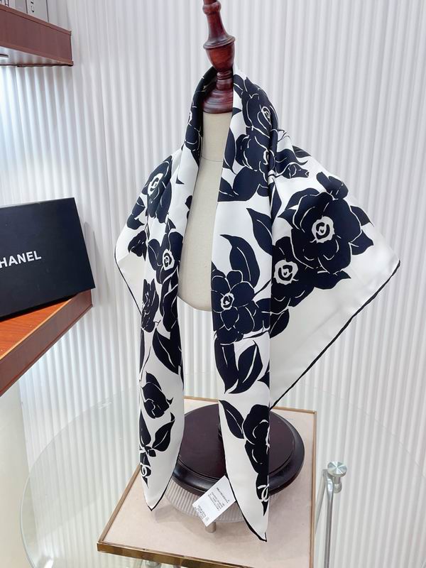 Gucci Silk Scarf 90X90cm E19 (1)