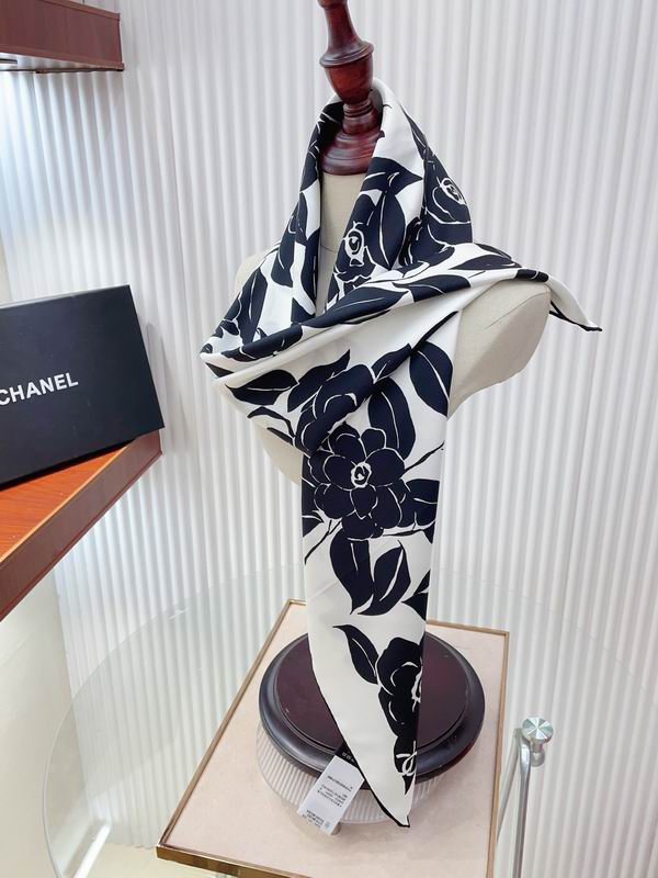 Gucci Silk Scarf 90X90cm E19 (2)