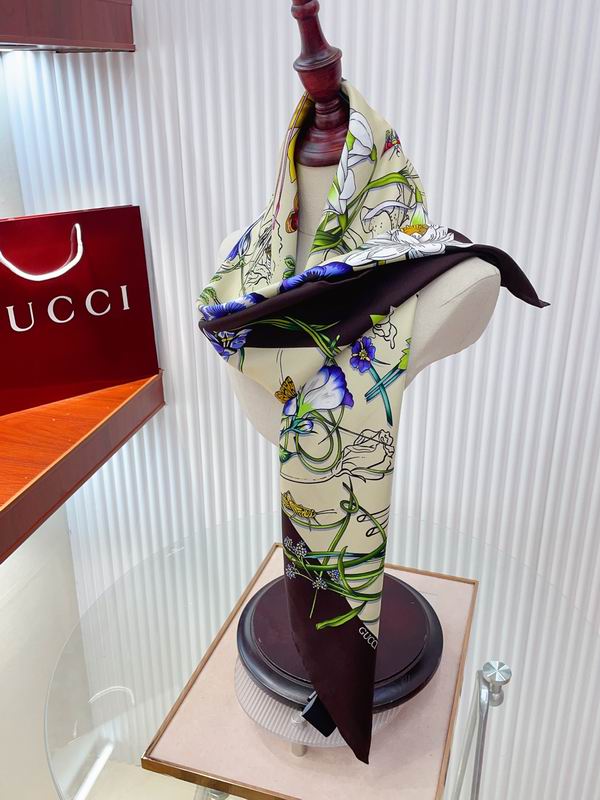 Gucci Silk Scarf 90X90cm E20 (20)