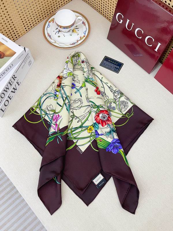 Gucci Silk Scarf 90X90cm E20 (23)