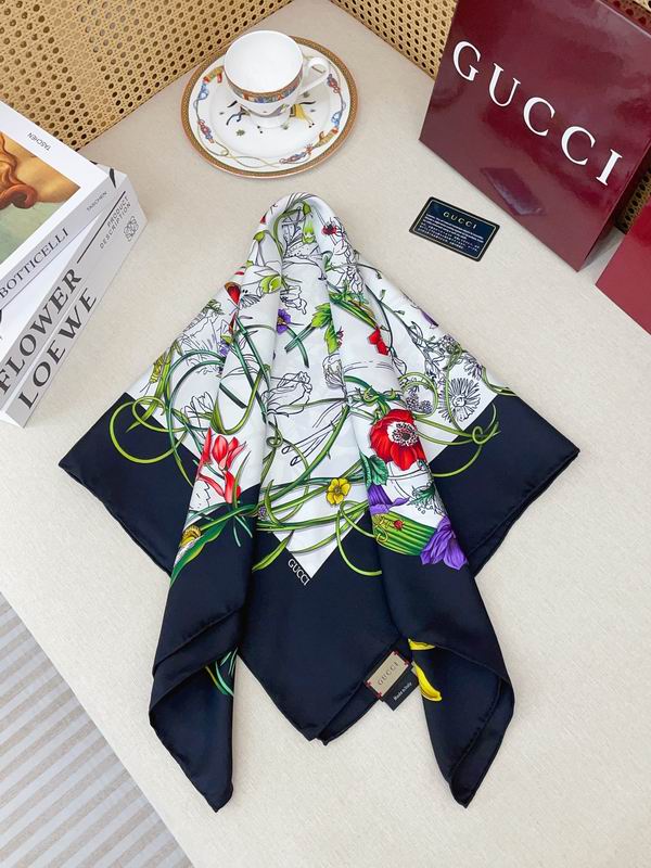 Gucci Silk Scarf 90X90cm E20 (32)