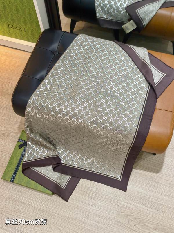 Gucci Silk Scarf 90X90cm E23 (5)