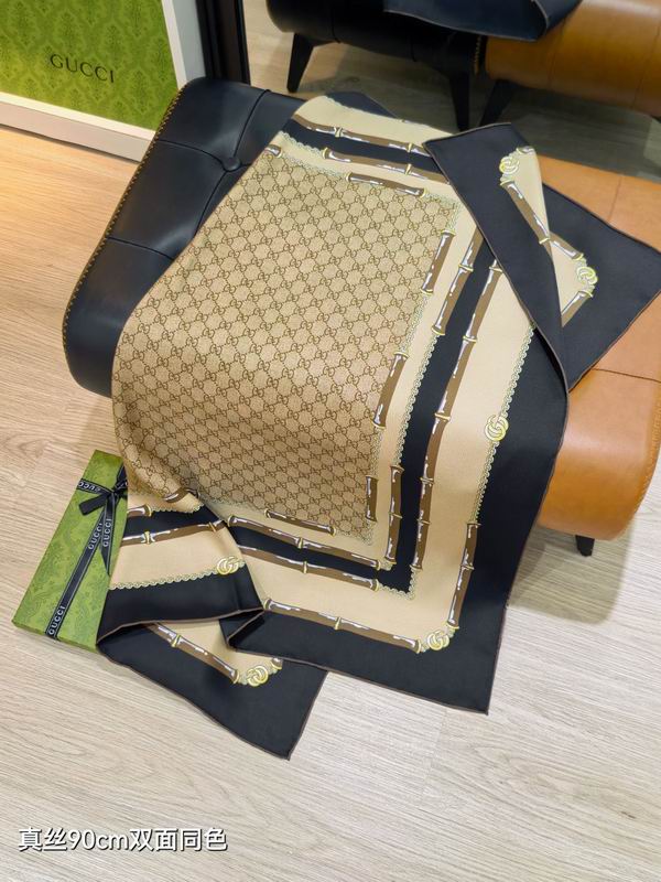 Gucci Silk Scarf 90X90cm E34 (25)