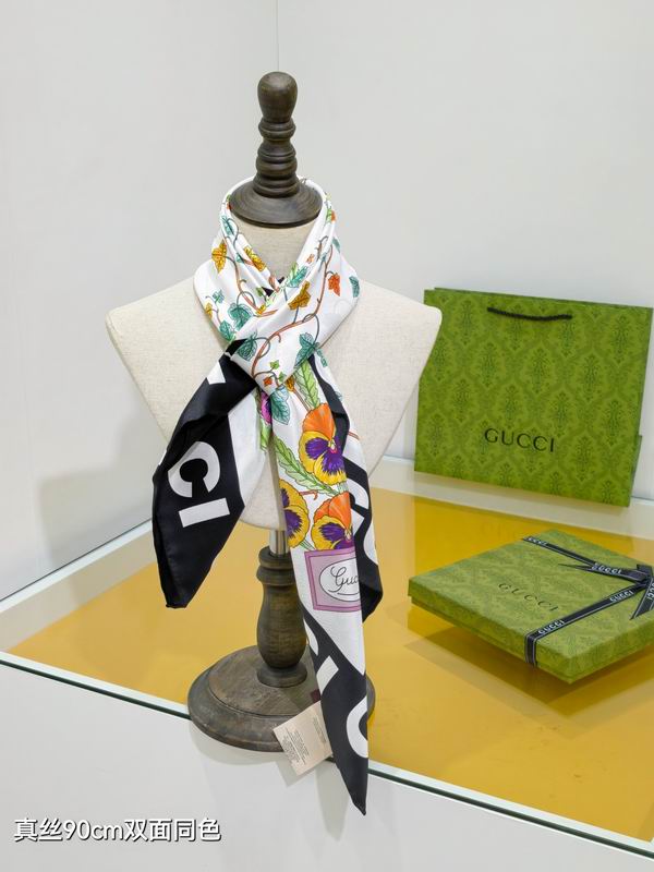 Gucci Silk Scarf 90X90cm E38 (1)