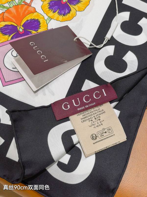 Gucci Silk Scarf 90X90cm E38 (5)