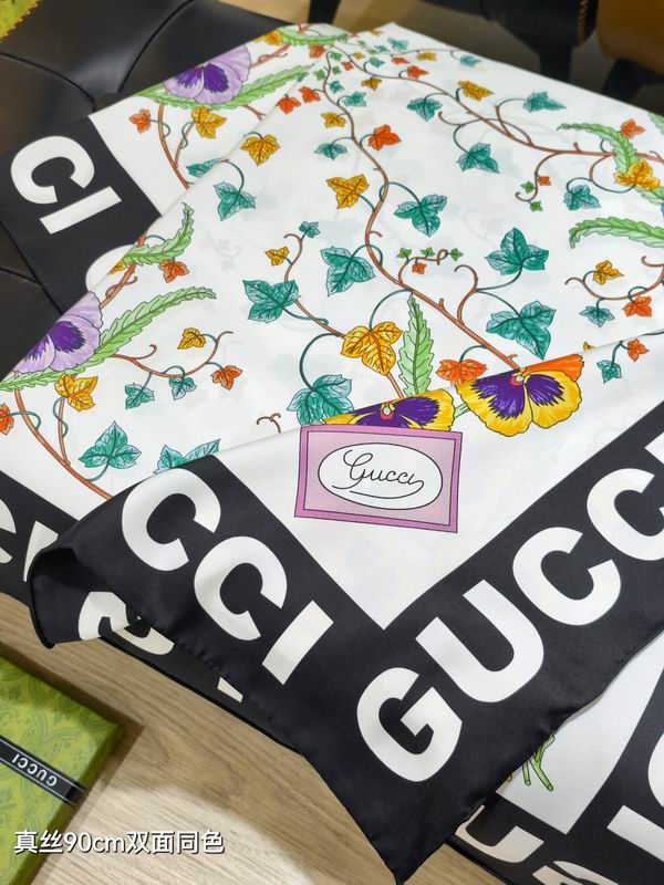 Gucci Silk Scarf 90X90cm E38 (6)