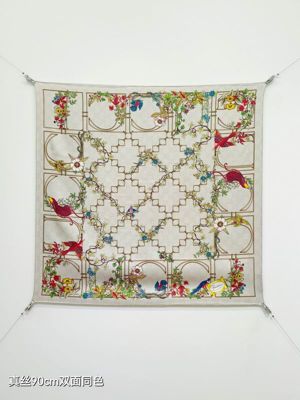 Gucci Silk Scarf 90X90cm E40 (10)