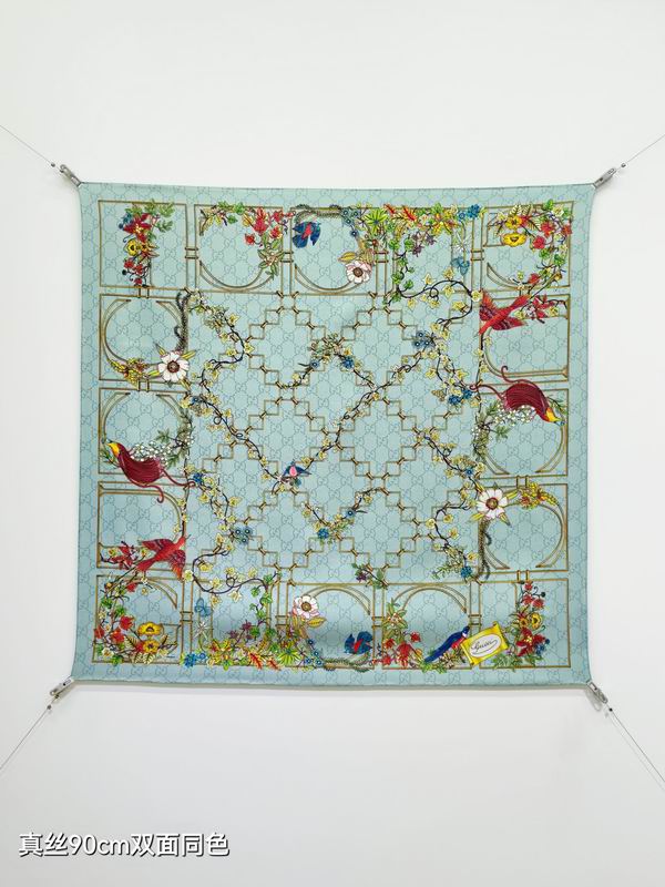 Gucci Silk Scarf 90X90cm E40 (19)