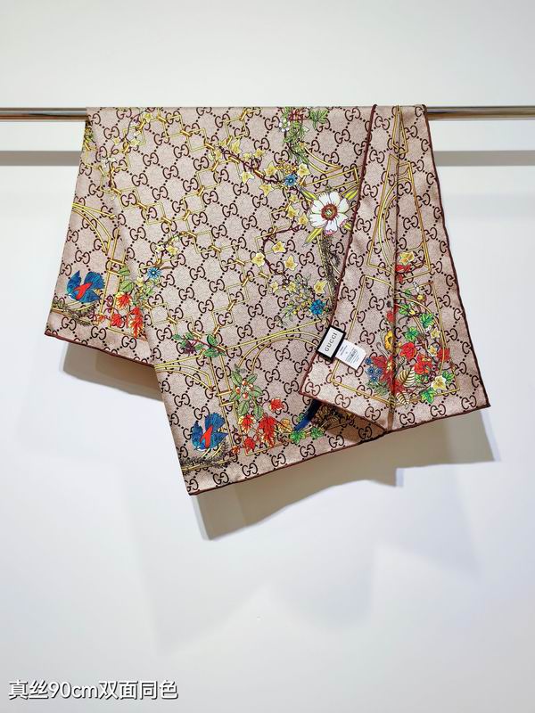 Gucci Silk Scarf 90X90cm E40 (32)