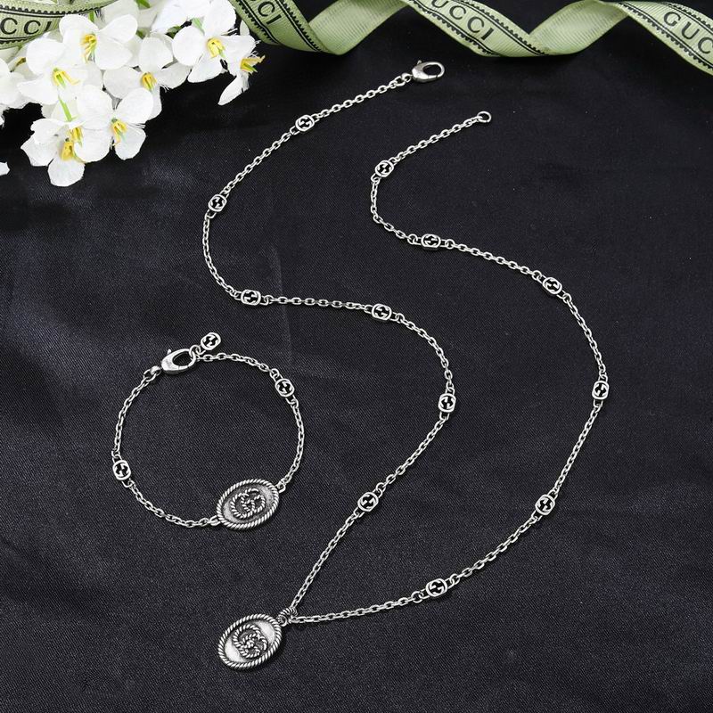 Gucci Suits 03yxs05 (1)