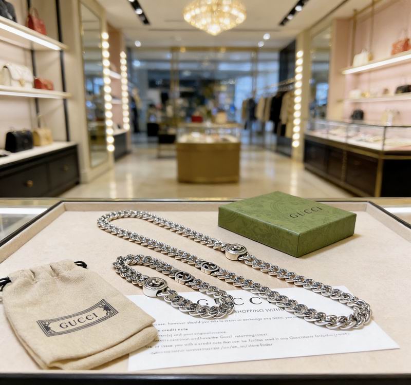 Gucci Suits 03yxs08 (8)