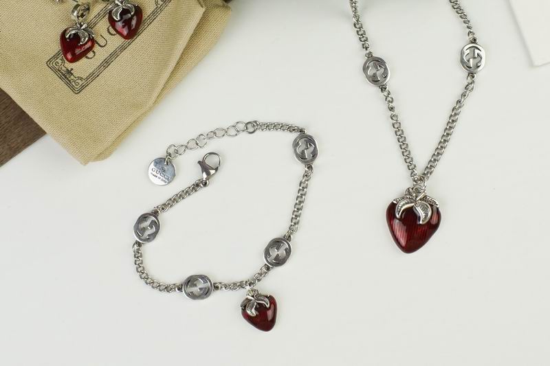 Gucci Suits 03yxs11 (8)