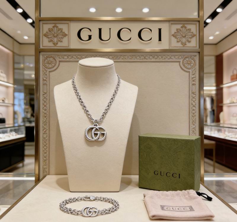 Gucci Suits 03yxs12  (5)