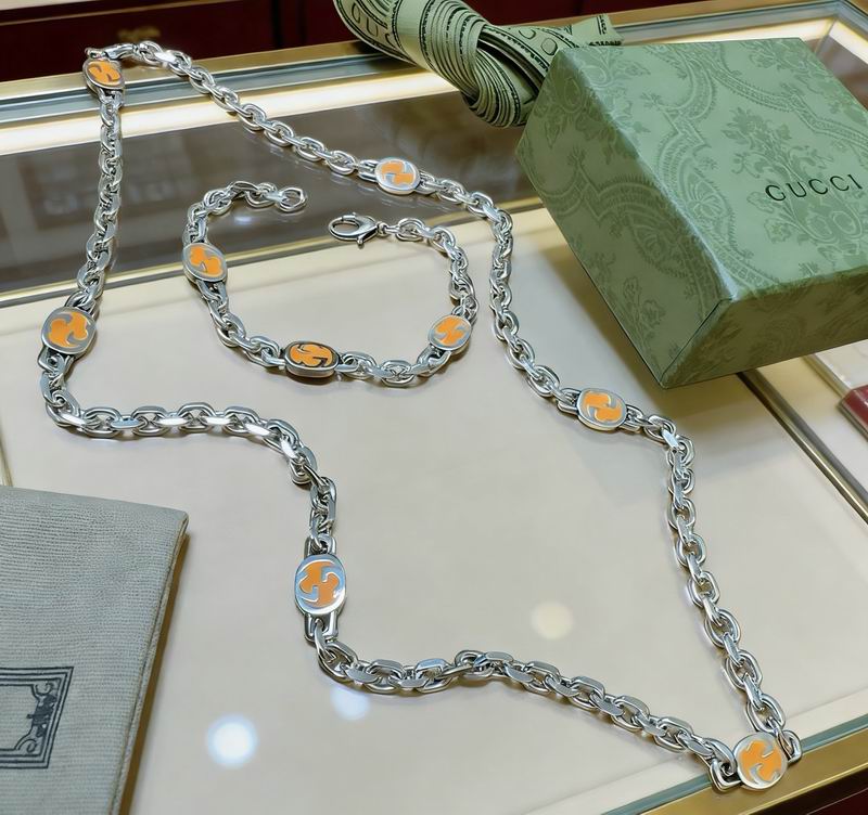 Gucci Suits 04yxs18 (15)