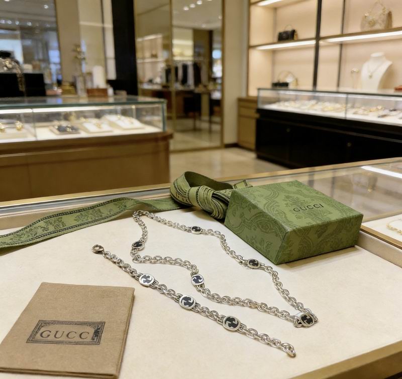 Gucci Suits 04yxs18 (2)