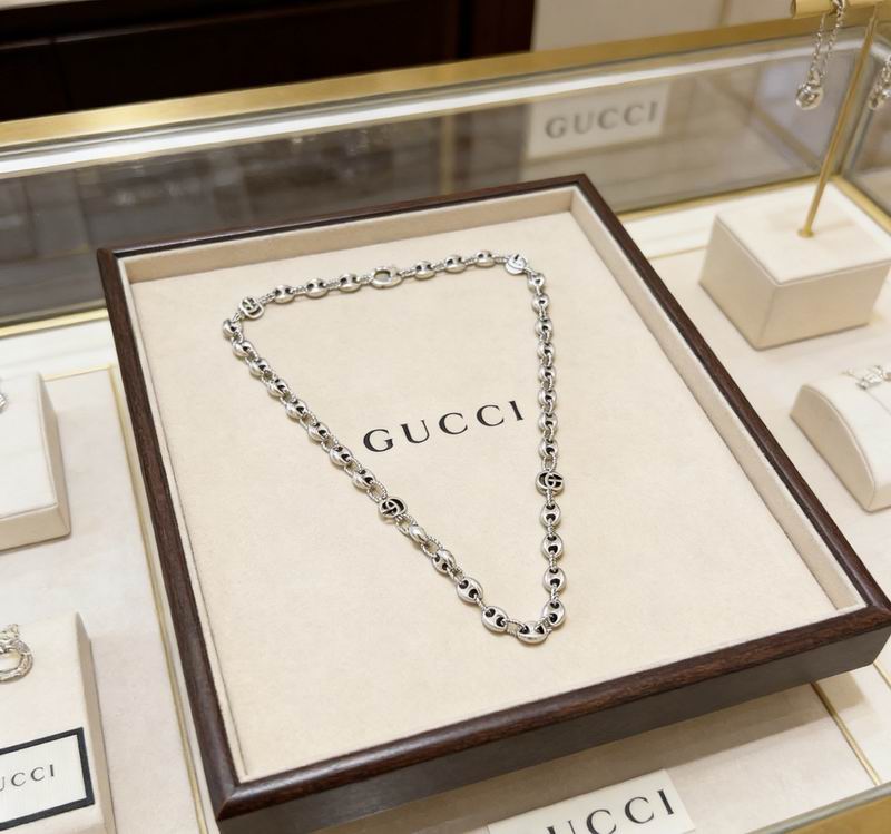 Gucci Suits 04yxs20 (1)