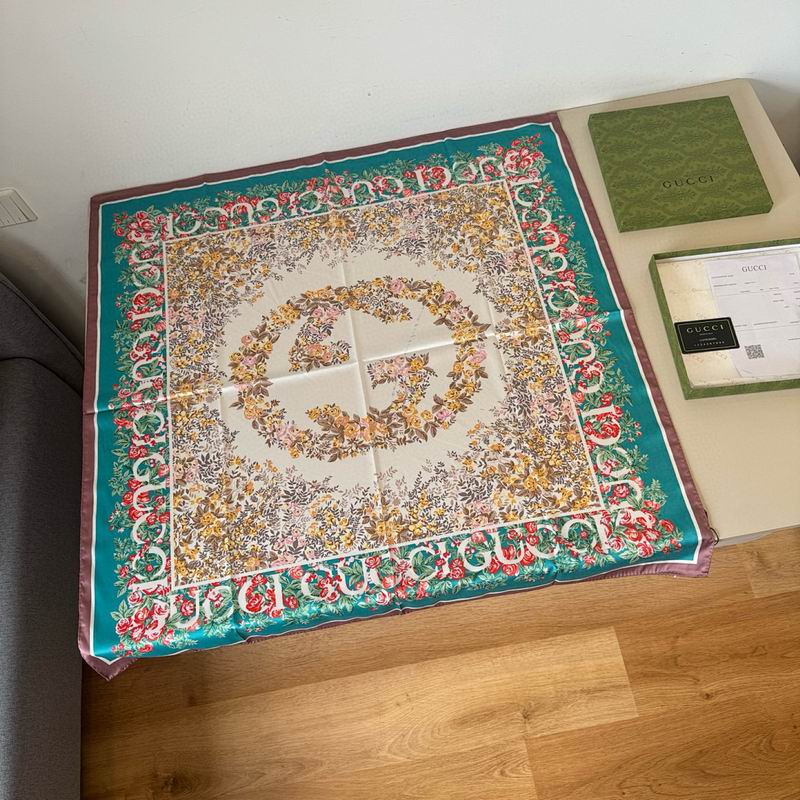 Gucci silk scarf hm (102)