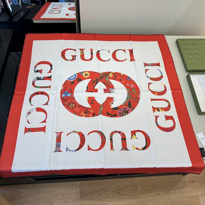Gucci silk scarf hm (112)