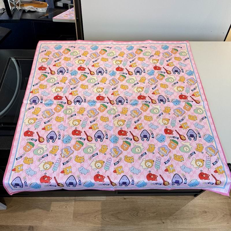 Gucci silk scarf hm (125)