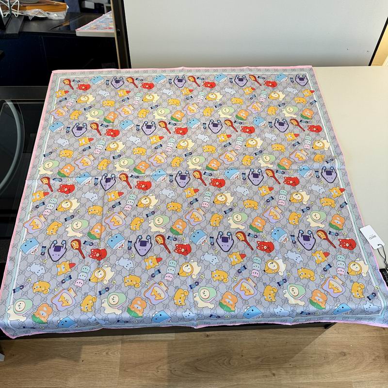 Gucci silk scarf hm (128)