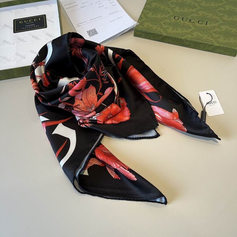 Gucci silk scarf hm (3)