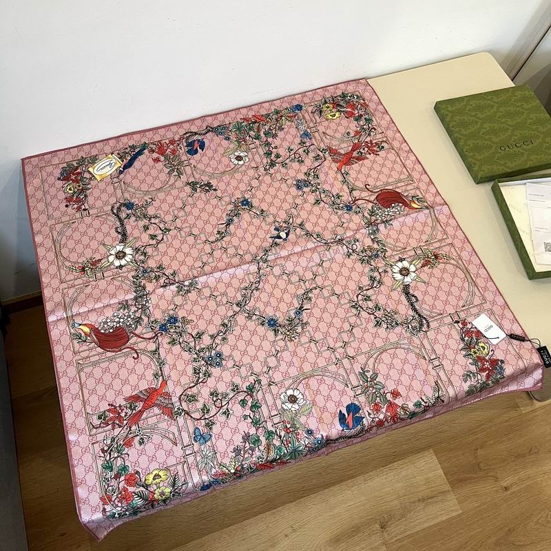 Gucci silk scarf hm (32)