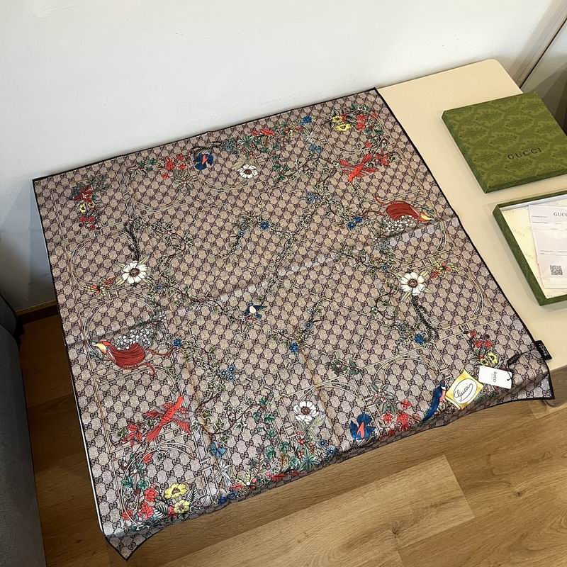 Gucci silk scarf hm (40)