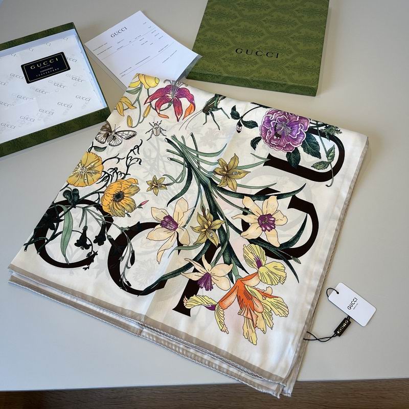 Gucci silk scarf hm (5)