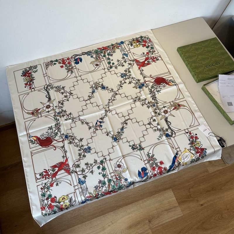 Gucci silk scarf hm (58)
