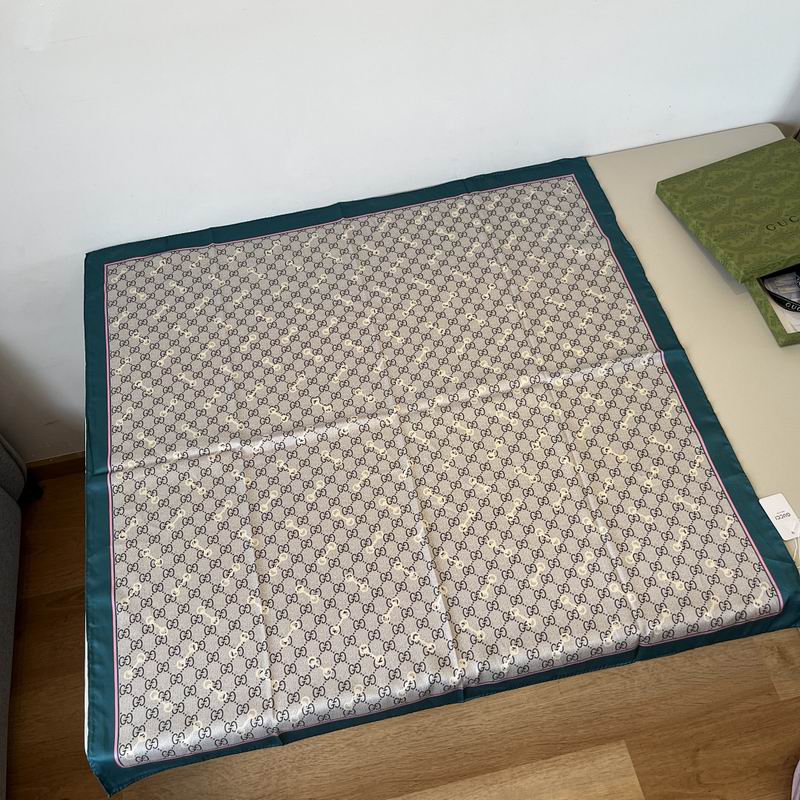 Gucci silk scarf hm (99)