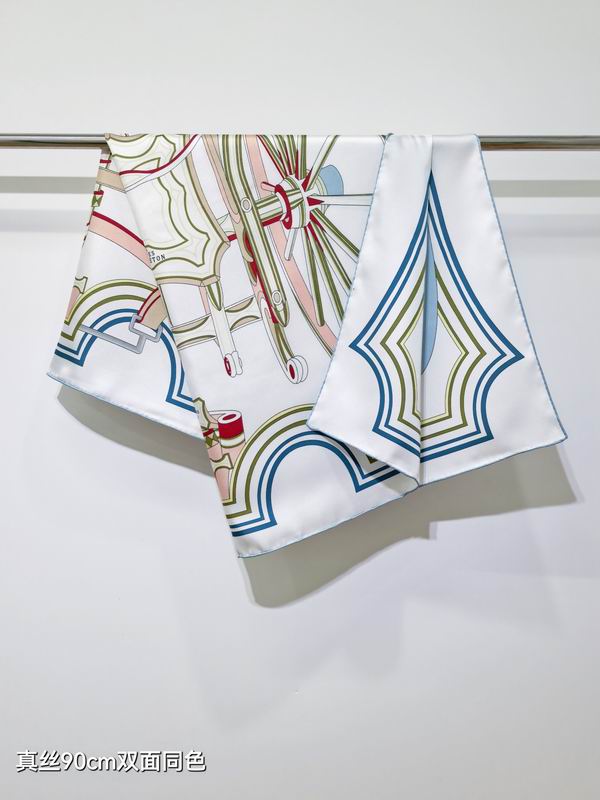 Hermes silk scarf 90X90cm E43 (11)
