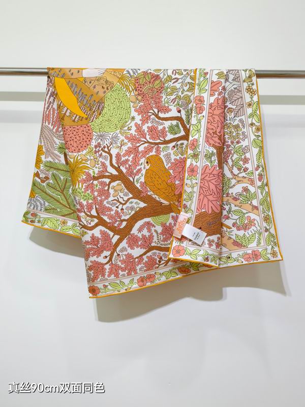 Hermes silk scarf 90X90cm E44 (13)