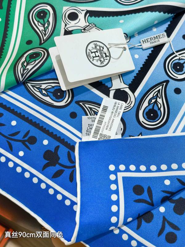 Hermes silk scarf 90X90cm E57 (2)