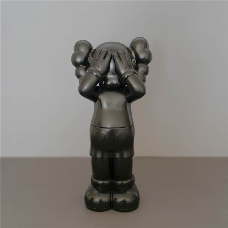 Kaws 12 9 25cm m   (3)