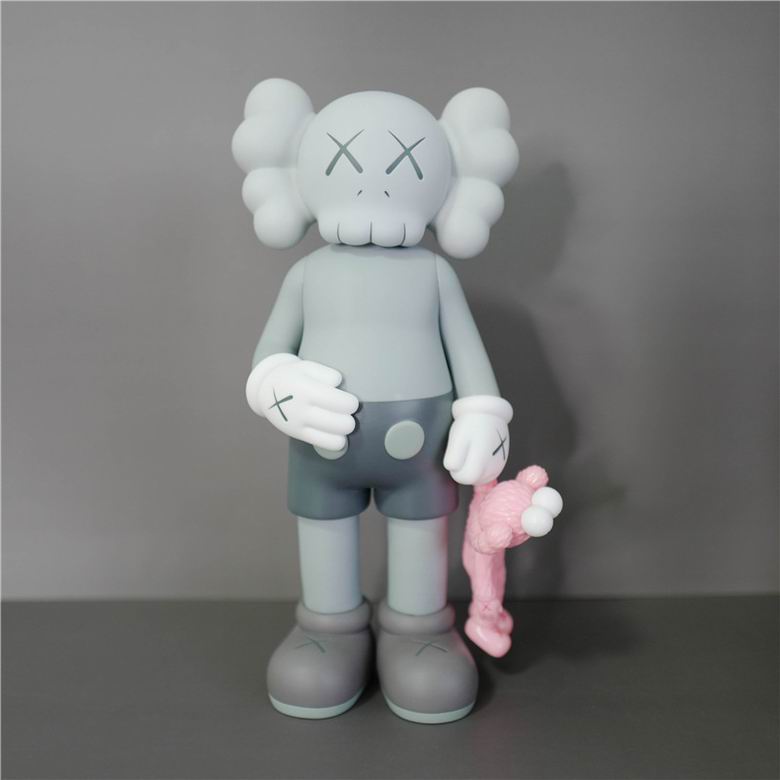 Kaws 12x8x31cm m (3)