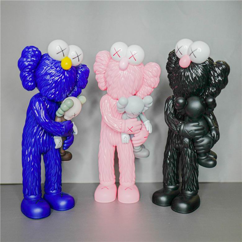 Kaws 14 10 31cm m   (1)