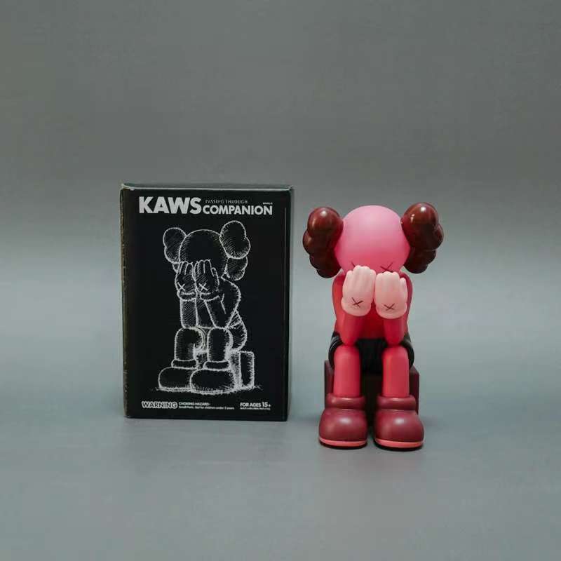 Kaws 8x7x12cm 110g   (7)