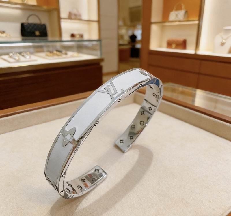 LV Bracelet 02yxs64 (6)