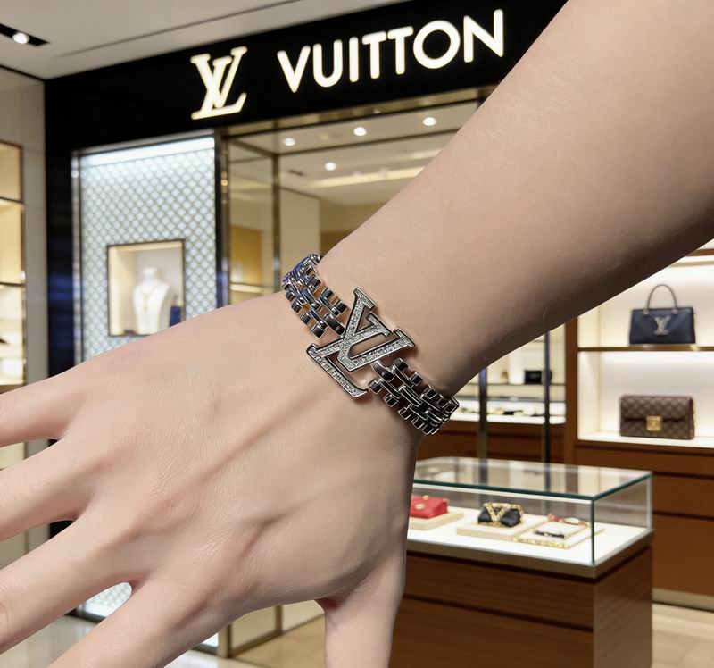 LV Bracelet 02yxs66 (5)