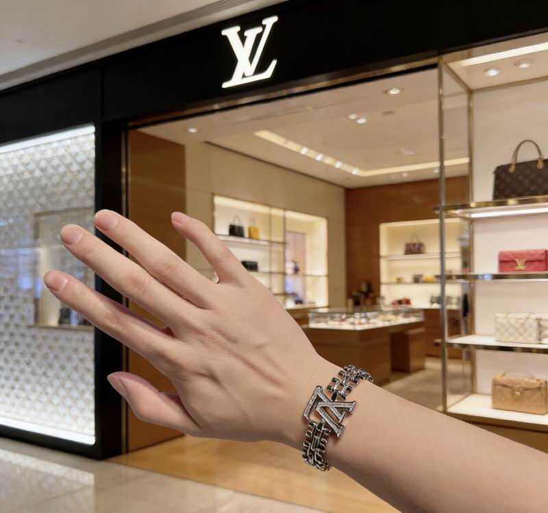LV Bracelet 02yxs66 (8)